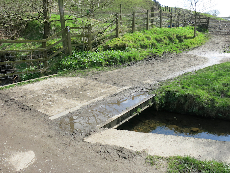 Cross stream via bridge